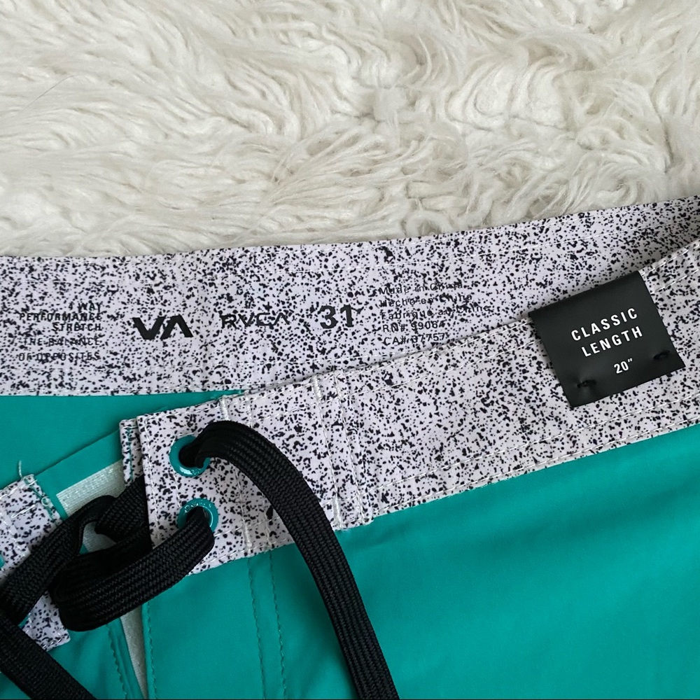 RVCA Shorts - Picture 6 of 9